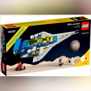 LEGO Icons: Galaxy Explorer (10497)